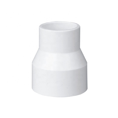 Fabbricazione di attrezzature in PVC a 4 vie in ASTM D1785 Standard per l'alimentazione idrica