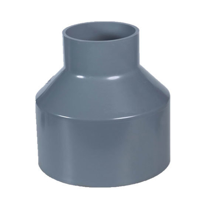 Fittings in PVC durevoli per i collegamenti di condotte idriche di lunghezza standard nell'irrigazione