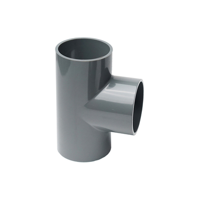 Fittings in PVC durevoli per i collegamenti di condotte idriche di lunghezza standard nell'irrigazione