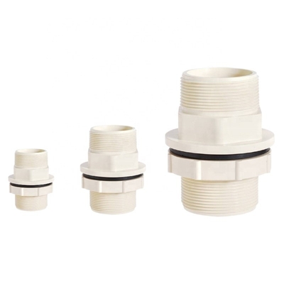 Lunghezza standard Valvola a sfera in CPVC Crema colore Fittings per tubi in CPVC con offerta di campione gratuito