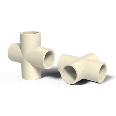 Lunghezza standard Valvola a sfera in CPVC Crema colore Fittings per tubi in CPVC con offerta di campione gratuito