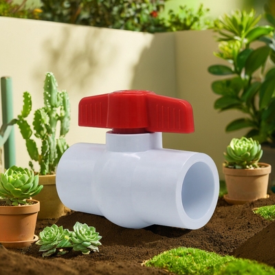 Valvola a sfera in PVC bianca da 1 pollice per sistemi idraulici da valvola di plastica